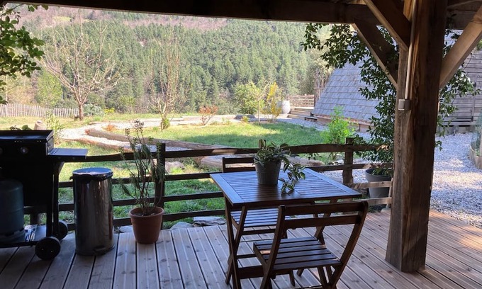 Saint-Andre-Capceze Ski Chalet | Chalet sur Pilotis: Family and Pet-Friendly Retreat