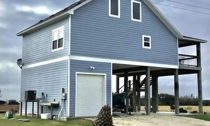 Long Mott House | Family-Friendly Retreat at The Driftwood in Seadrift