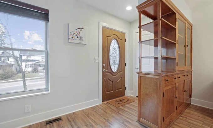 Dayton House | Inviting 3-Bedroom Dayton House with WiFi & AC