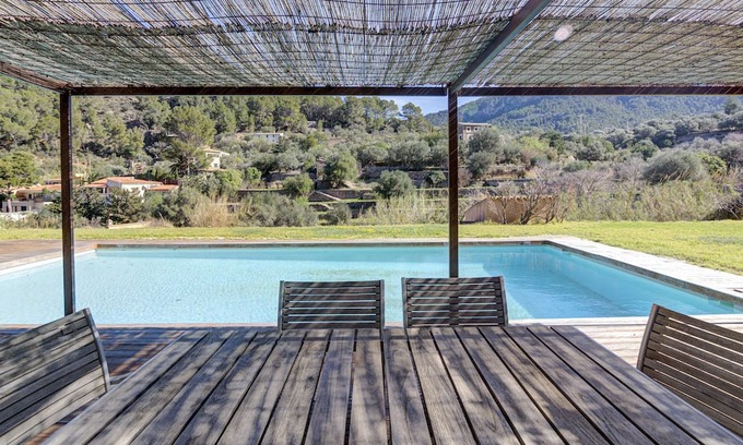 Estellencs Villa | Discover Es Port by Rentallorca: Family-Friendly Retreat
