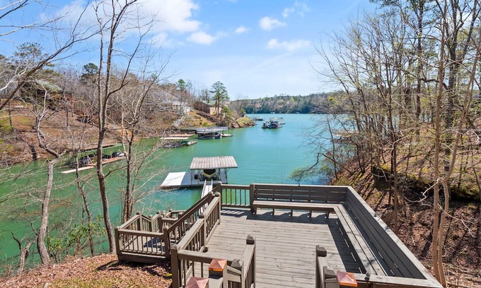 Houston House | Smith Lake Getaway - Relaxing Retreat by the Serene Cove
