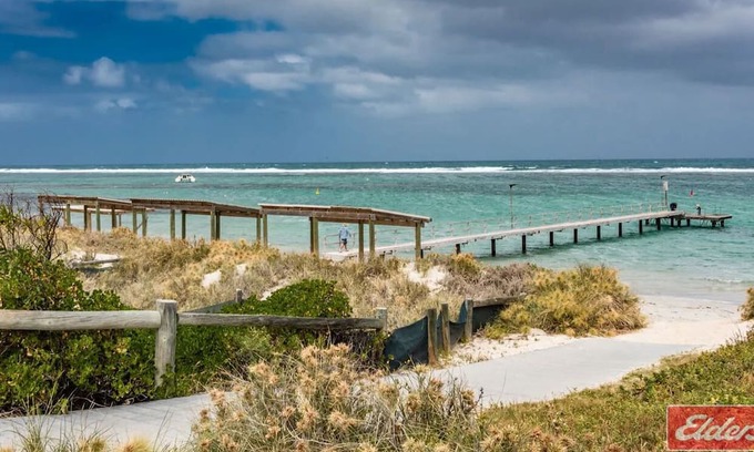 Horrocks Cabin | Relaxing Beach Shack Perfect for Family Getaways North of Perth