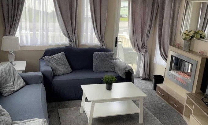 Rhyl Cabin | Inviting 3-Bed Cabin with Pool in Rhyl for Your Getaway