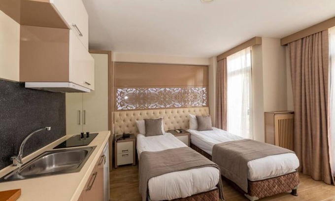 Talimhane House | Family-Friendly Double Room at Taksim Peri Suite Hotel