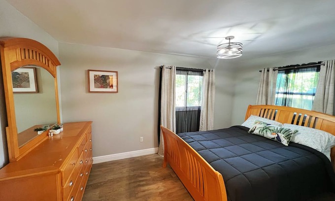 Gotha House | Charming Modern Home near Orlando's Theme Parks!