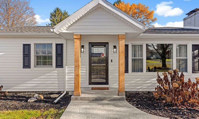 Skaneateles House | Charming Newly-Renovated Ranch in Beautiful Skaneateles