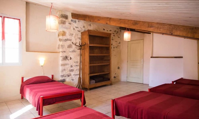 La Robine-sur-Galabre Apartment | Relax in a Historic Bakery, Perfect for Families & Friends
