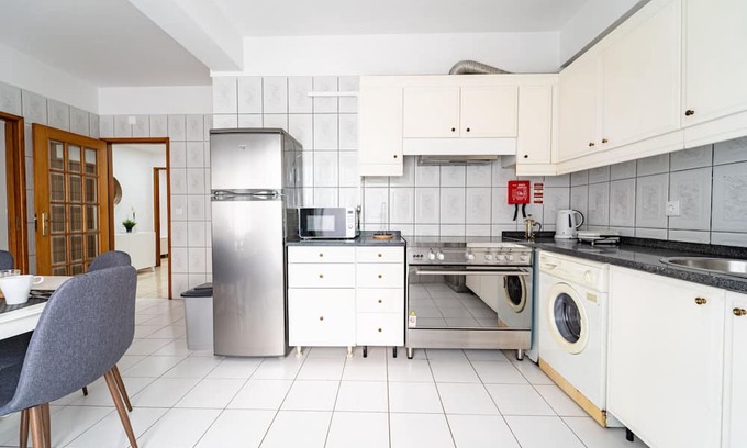 Portela Apartment | Flat Armada II: Modern Apartment Near BragaParque