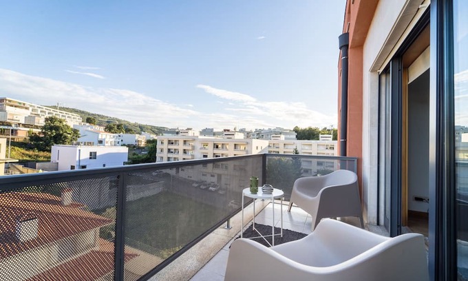 Portela Apartment | Family-Friendly Espírito Santo - T4 Apartment in Braga