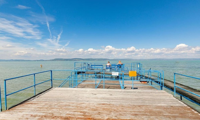 Balatonlelle Villa | Inviting Villa Apartment for 7 with Lake View & Spa