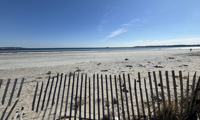 Prides Crossing Cottage | Cozy Oceanfront Cottage with Family-Friendly Amenities