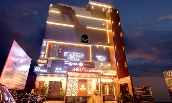 Medchal Hotel | Super OYO Townhouse OAK De Alphabet