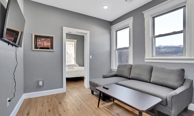 Roselle Park Apartment | Budget-Friendly 6 Beds Apt in Roselle Park, NJ - Pet Friendly!