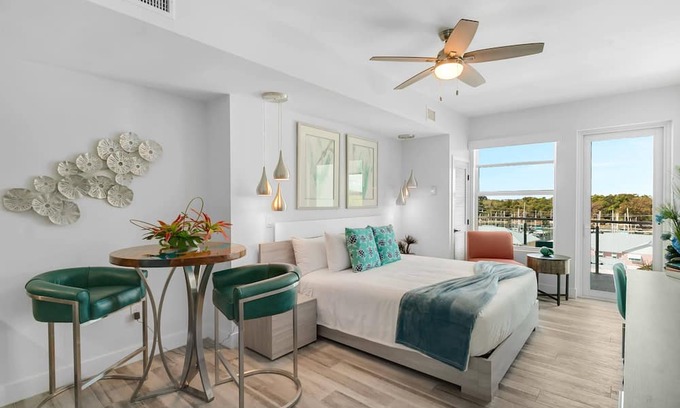 Merritt Island Condo | Family-Friendly Portside Suite: Comfort and Convenience