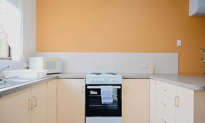 Moama Apartment | Pet-Friendly Retreat Near Murray River in Moama