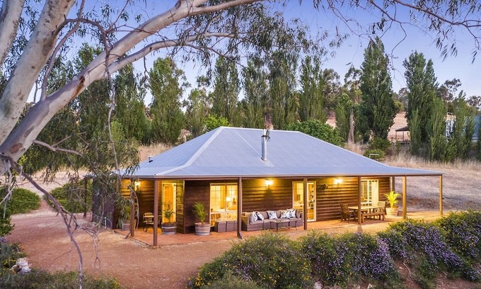 Lower Chittering Cottage | NEW LISTING: Bendemere Country Retreat - 200 Acres on Picturesque Private Valley