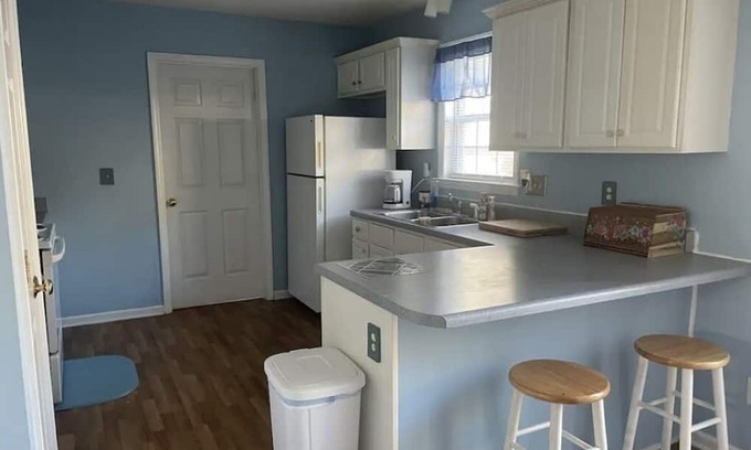 Wendell House | Inviting UNC/Duke House with Pool, Spa & Breakfast Included