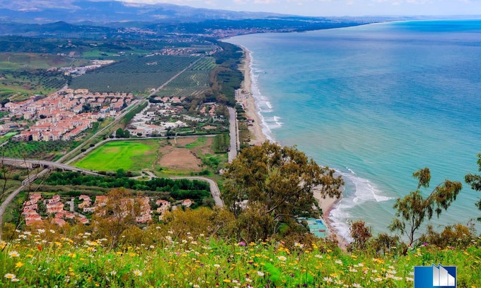Squillace Villa | Beachfront Getaway: Staletti with Spa and Hot Tub Access