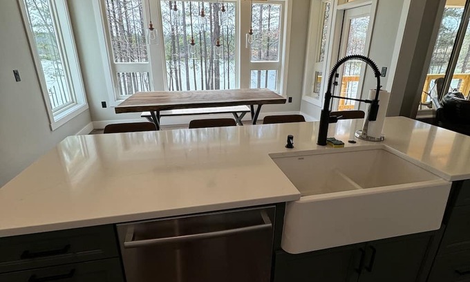 Granite Falls House | Lakefront Retreat: Pet Friendly with Pool and Kitchen!