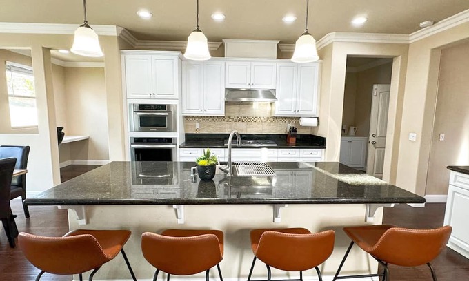 Eastvale House | Cozy Stay Near Med Center Ideal for Long Visits