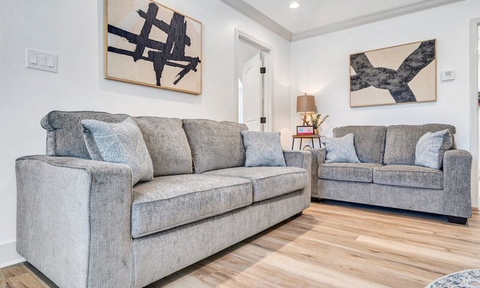 Tulane - Gravier House | Cozy 3BR, 2BA Retreat in NOLA - Ideal for Families