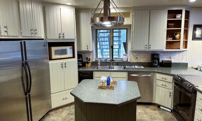 Cook House | Inviting Half Boathouse Overlooking Beautiful Lake Vermilion