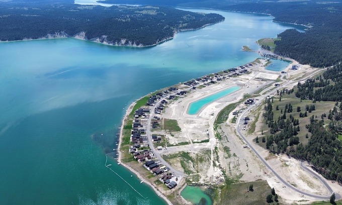 East Kootenay Cottage | Escape to Koocanusa Oasis: Private Beach & Dock Access