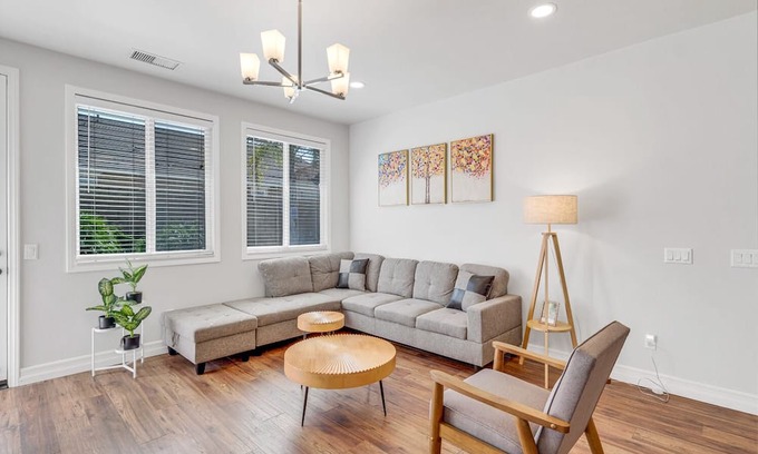 Eastvale House | Private Hot Tub, Pool & Garden - Family-Friendly Retreat