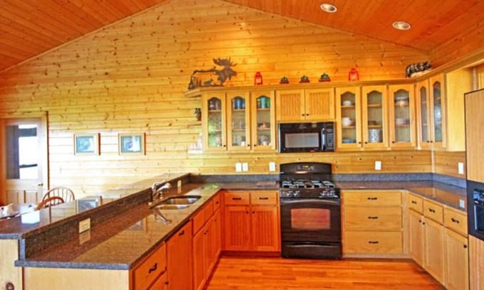 Tate Cabin | Inviting Cabin on Amicalola Mountain with Breathtaking Views