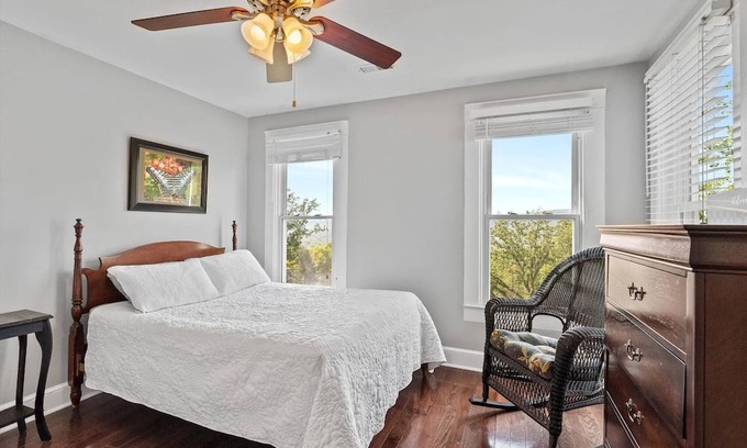 East Ridge Apartment | Centralized and Spacious Apartment Overlooking Chattanooga!