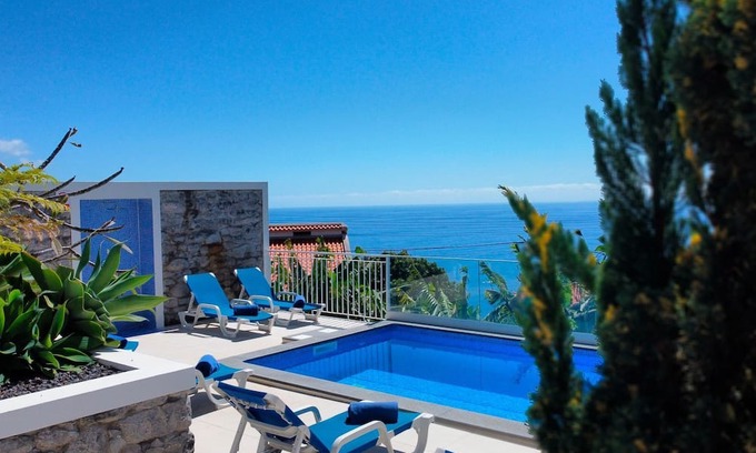 Estrela da Calheta House | Casa das Flores by LovelyStay