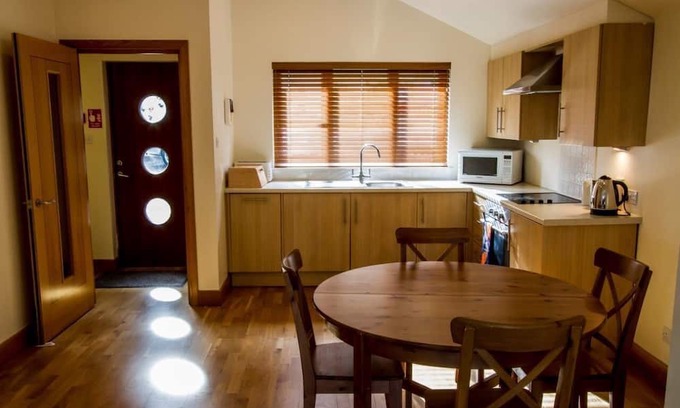 Trinity Apartment | Inviting 2-Bedroom Apartment with Sea Views for Families