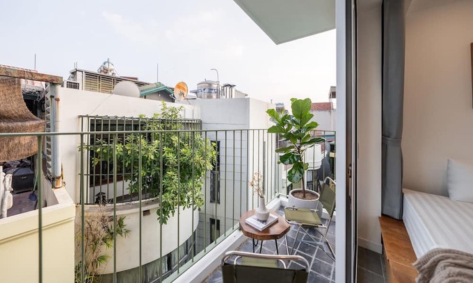 Old Quarter Apartment | Elegant SUZEY Residence: 5-Star Comfort with Unique Amenities