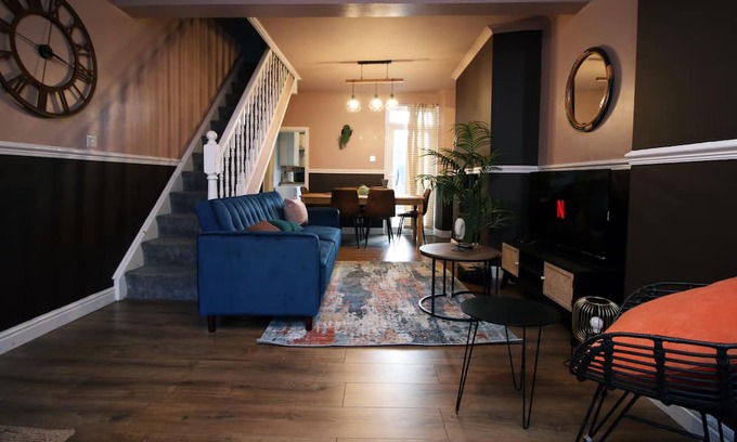 Abertillery House | Charming 3BR Home with Scenic Views, Perfect for Work & Relax