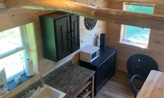 Palmyra Cabin | Cozy Cabin Retreat with Ample Parking for Families