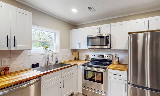 McKinney House | Pet-Friendly Retreat Near Downtown with Modern Amenities