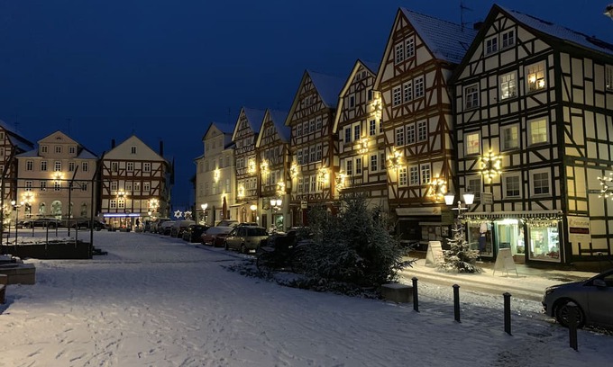 Homberg House | Großes Ferienhaus in Nordhessen: 180qm mit Fünf Schlafzimmern und Drei Bädern