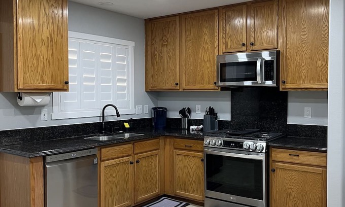 Westminster House | Convenient Retreat Near Little Saigon and Disney Parks