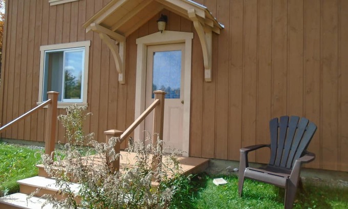 Tay Valley Cottage | Serene Cottage Retreat on 27 Acres Near Ottawa