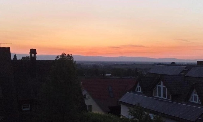 Britzingen Apartment | Cozy Ferienwohnung Vogesenblick with Kitchen & Breakfast