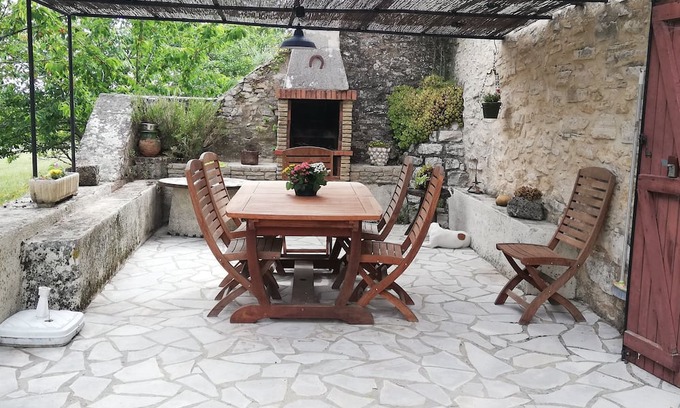 Vacheres Other | Explore Mas in Luberon with Breathtaking Views & Great Amenities