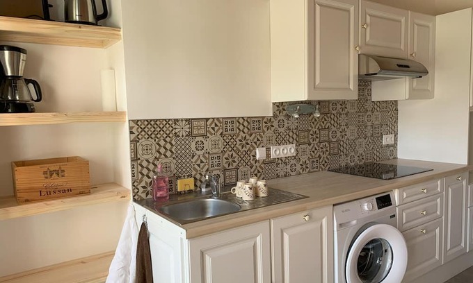 Saint-Germain-dEsteuil House | Relaxing Retreat at Gîte Pastouret with Private Garden