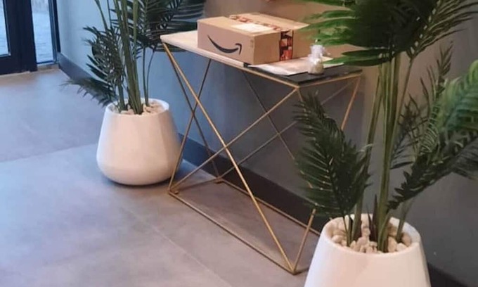 Woking Apartment | Modern 1-Bedroom Apartment in Woking with Parking