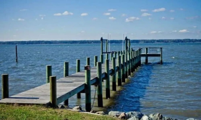 Bellamy House | Welcoming Retreat on The York River with Breakfast Included