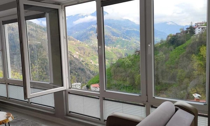 Caykara Apartment | Serene Holiday Retreat Surrounded by Nature for Families