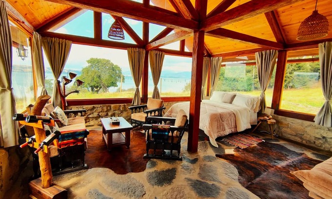 Tunja Cabin | Scenic Cabaña by Lago de Tota with Private Beach & Pets Allowed