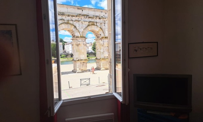 Saintes Apartment | Inviting Loft with Spectacular Views of Vieux Saintes