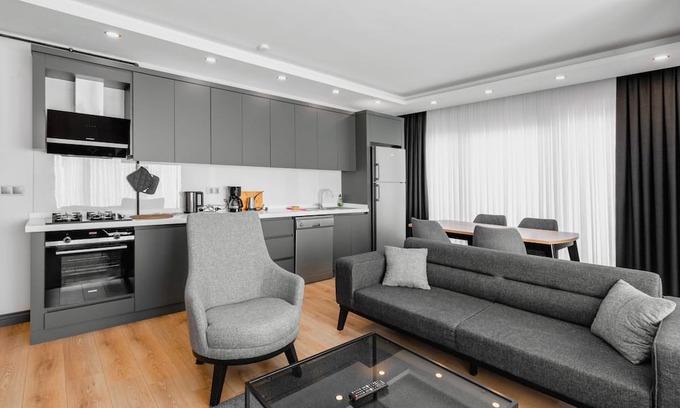 Lara Apartment | Inviting Flat Near Lara Beach, Perfect for Families