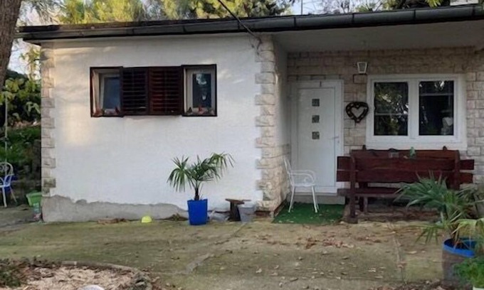 Gregovica House | Cozy Bungalow in Pula, Croatia - Family & Pet Friendly