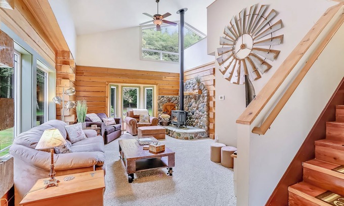 Forks Cabin | Experience the Best of Pacific Northwest with Ocean Views